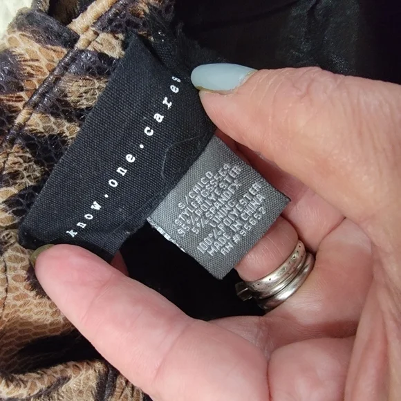 Know One Cares Leopard Print Mini Skirt Size Small - Picture 14 of 17